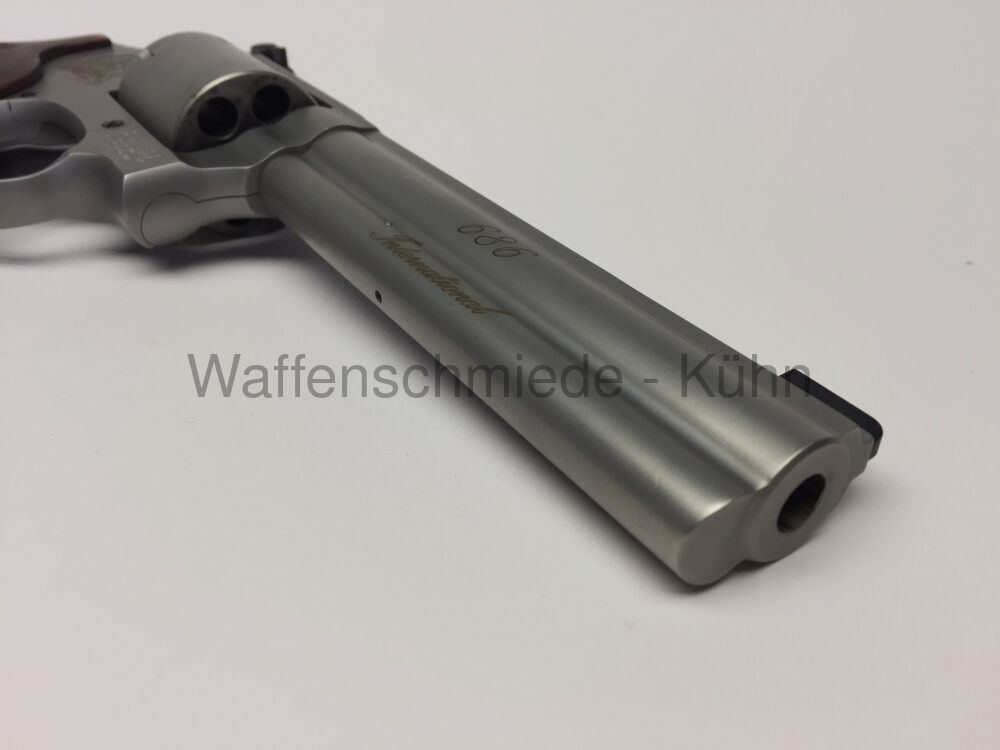 Smith & Wesson 686 International