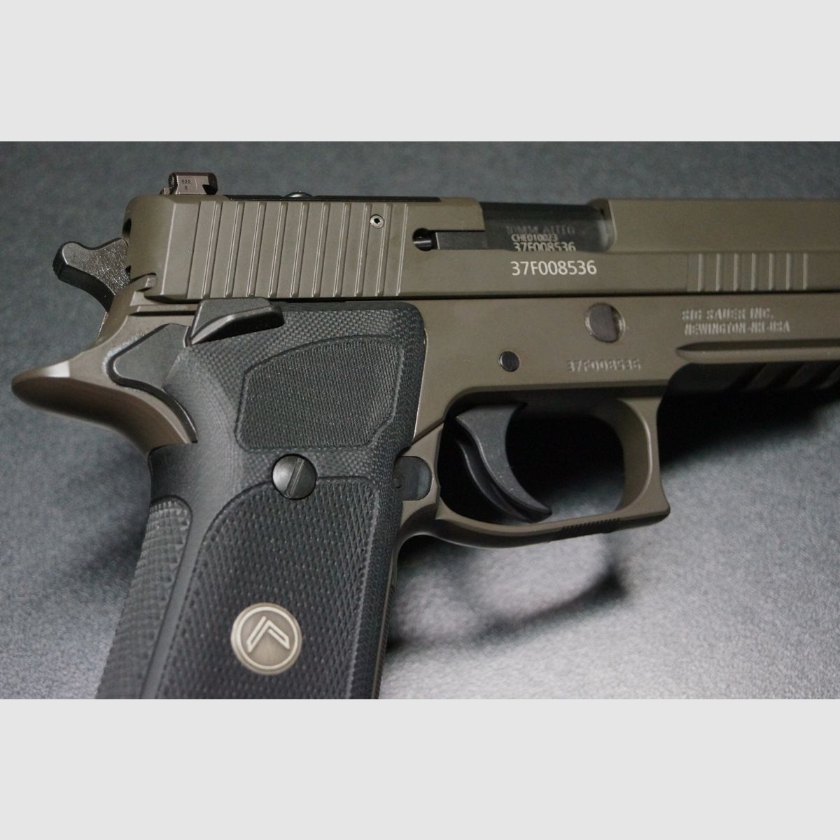 Sig Sauer P220 Legion SAO 10mm, image 5 of 8