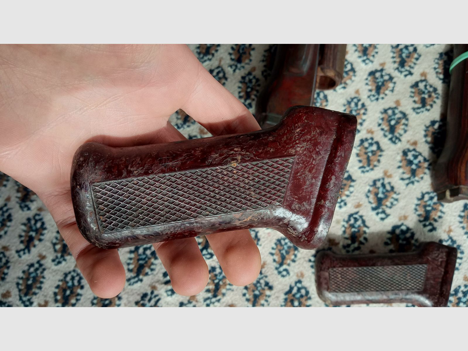 2 Sets Original Anbauteile inkl. Holz Laminat Handschutz und Bakelit Griff / AKM und AK74 