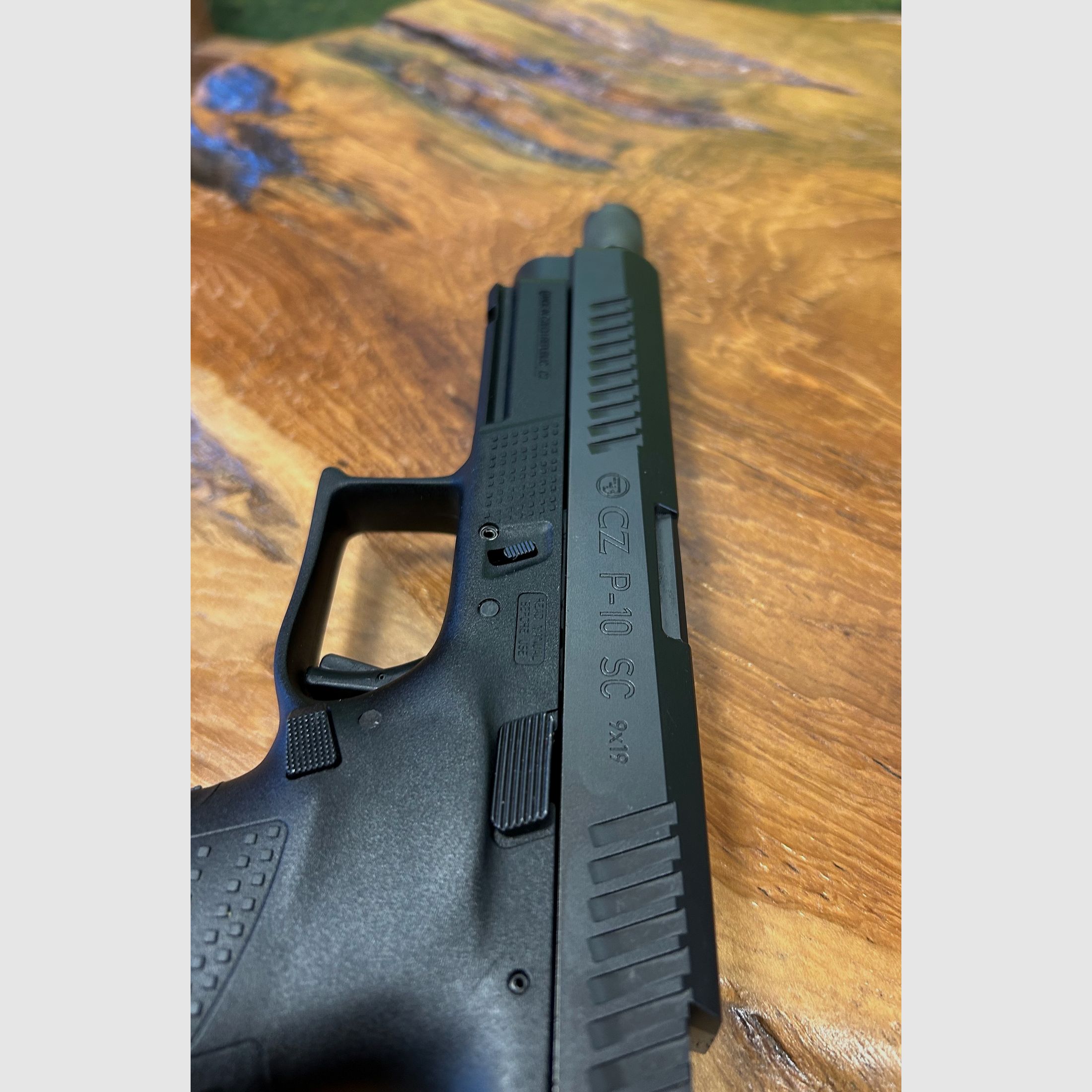 CZ P10 SC (Laufgewinde) / MEGADEAL