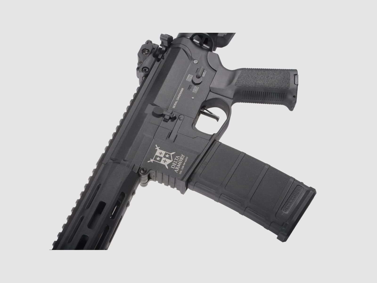 M4 AR15 M-LOK 10 Zoll CHARLIE Schwarz S-AEG Airsoft Gewehr Frei ab 18 Jahren | Delta Armory