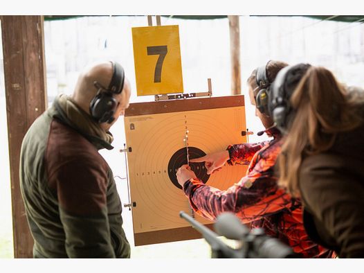 Kurs certyfikacyjny IHK: Komercyjny instruktor strzelectwa w 1MOA GmbH...