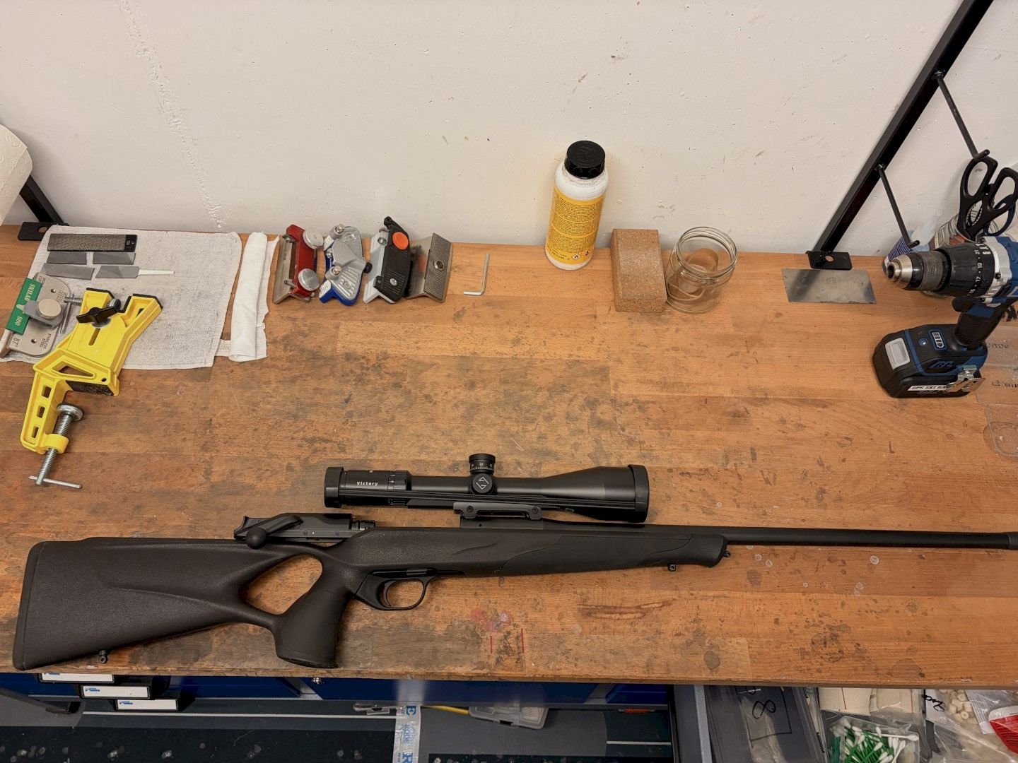 Blaser R8 Professional avec crosse en trou, .308 Win – Zeiss Victory HT 3-12x56
