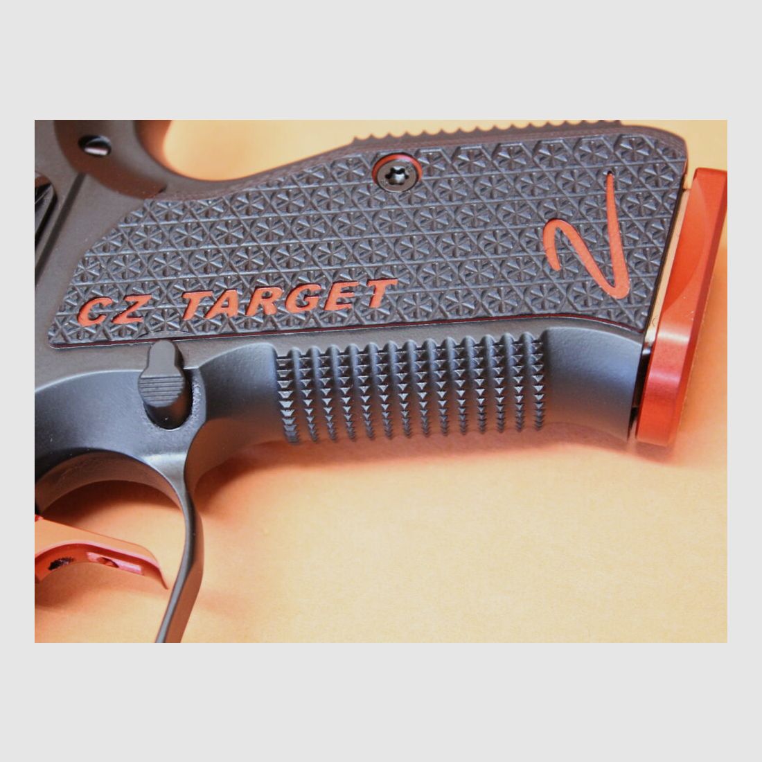 CZUB CZ Ha.Pistole 9mmLuger CZUB CZ SHADOW 2 TARGET 5" SA-Abzug/ 122mm Lauf/ @3 Magazine CZ 75 (9mmPara/9x19)