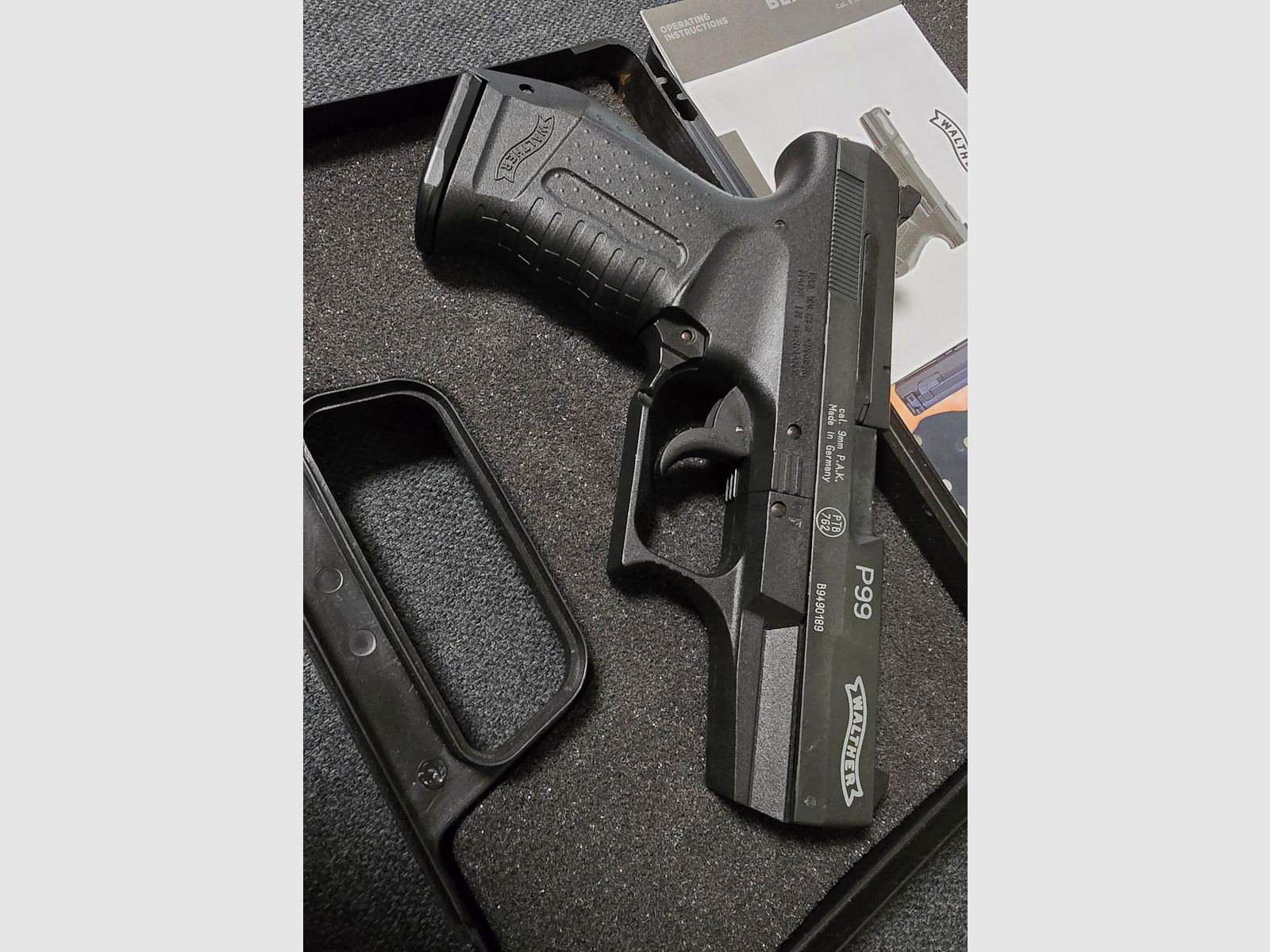 Walther P99 blank firing 9mm PAK