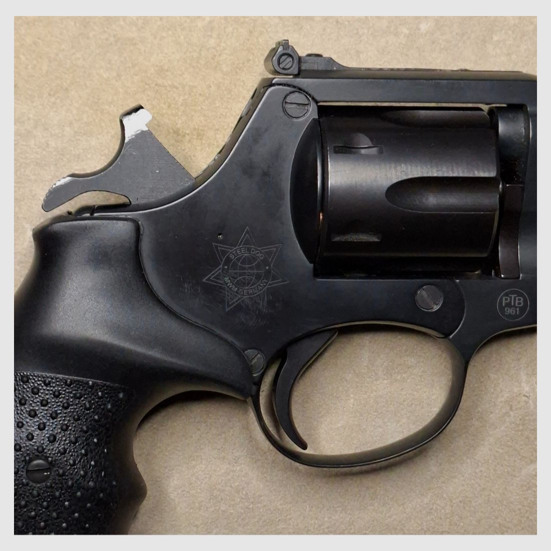  Steel Dog  4" Duty Tac Rewolwer 616, Typ .209 Fiocchi Primery