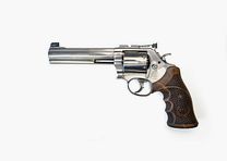 Smith & Wesson 686 Pilum, 6