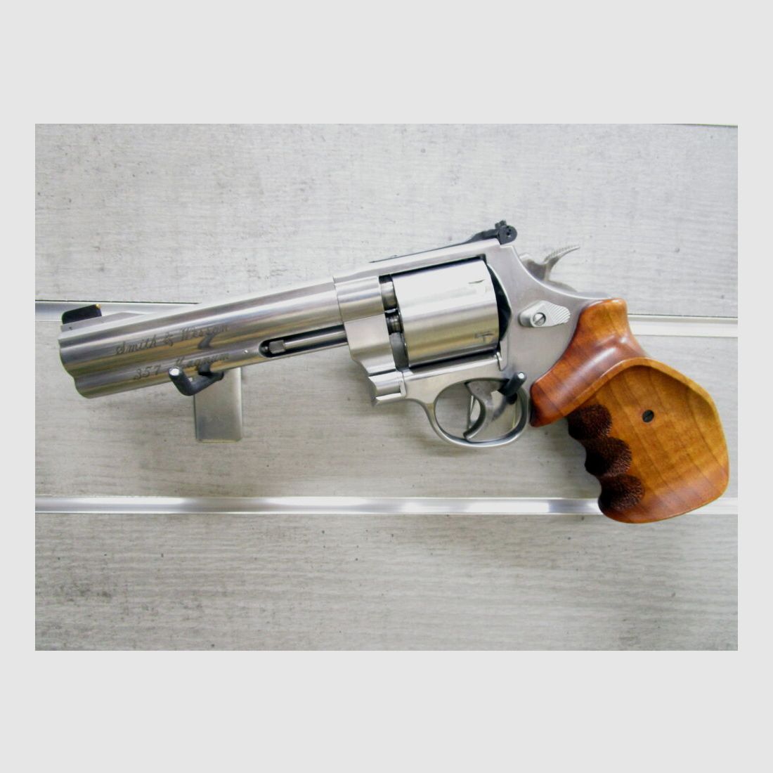 S&W 627-2 Target Champion-Stainless-