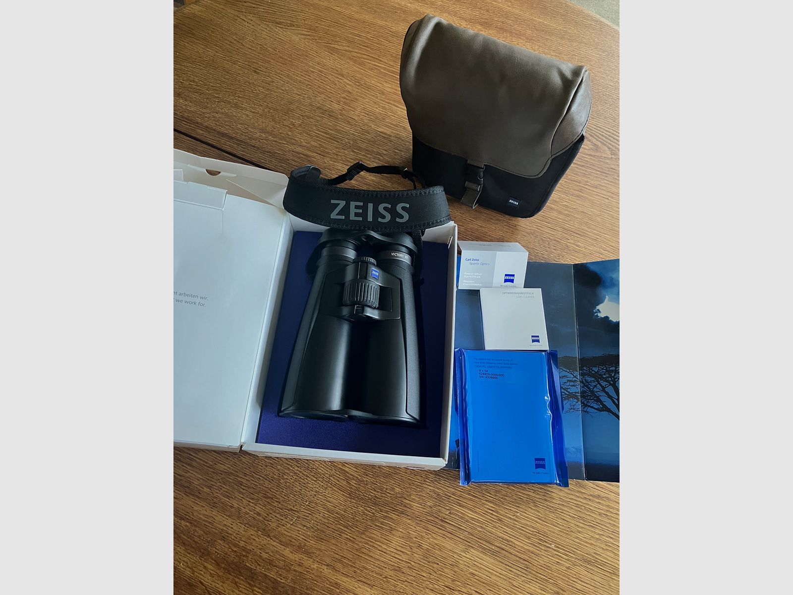 Zeiss Victory HT 8x54 Fernglas - absolut neuwertig