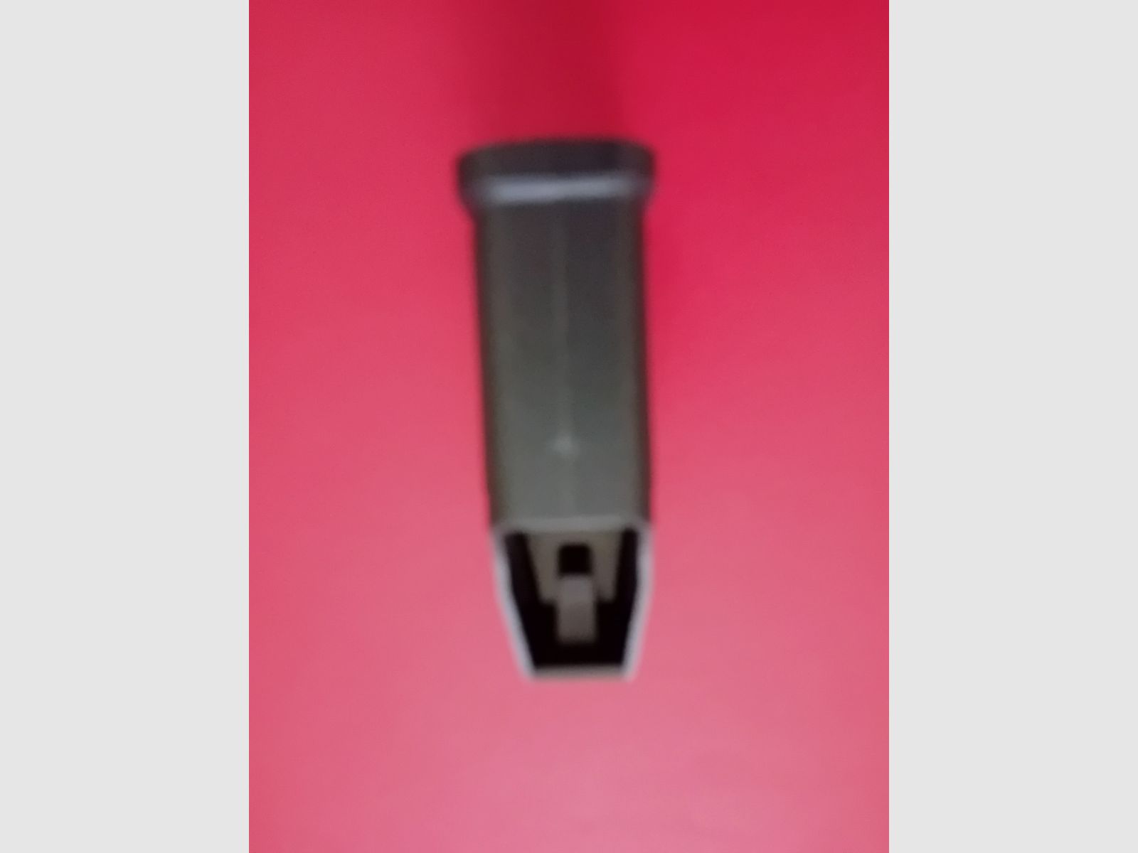 Magazine pistol 9 x 19 mm
