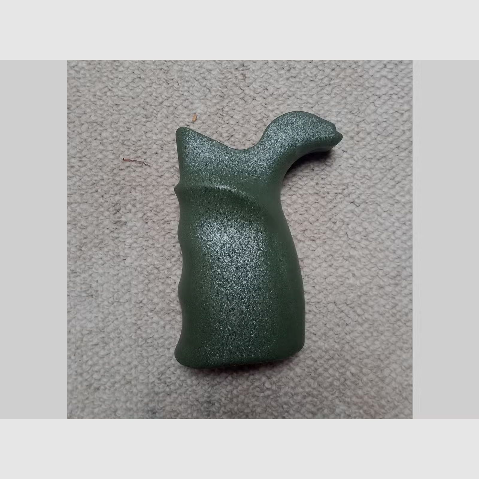 Unbenutzter original Surplus G3 Pistolengriff Griffstück Griff helles Grün inkl. Schraube Zettel und der OVP