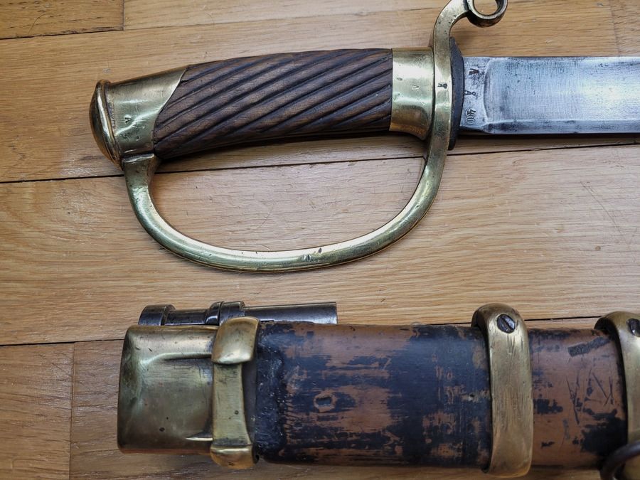 Sehr gutes russisches Truppenschwert Modell 1881 modifiziert 1891 oder 2. Typ – Modell für Dragoner – Herstellung Arsenal von Zlatoust 1916 – Truppenscheide mit integrierter Baionette 1891 tsarisch – Waffe selten und in TBE, Bild 9 von 18