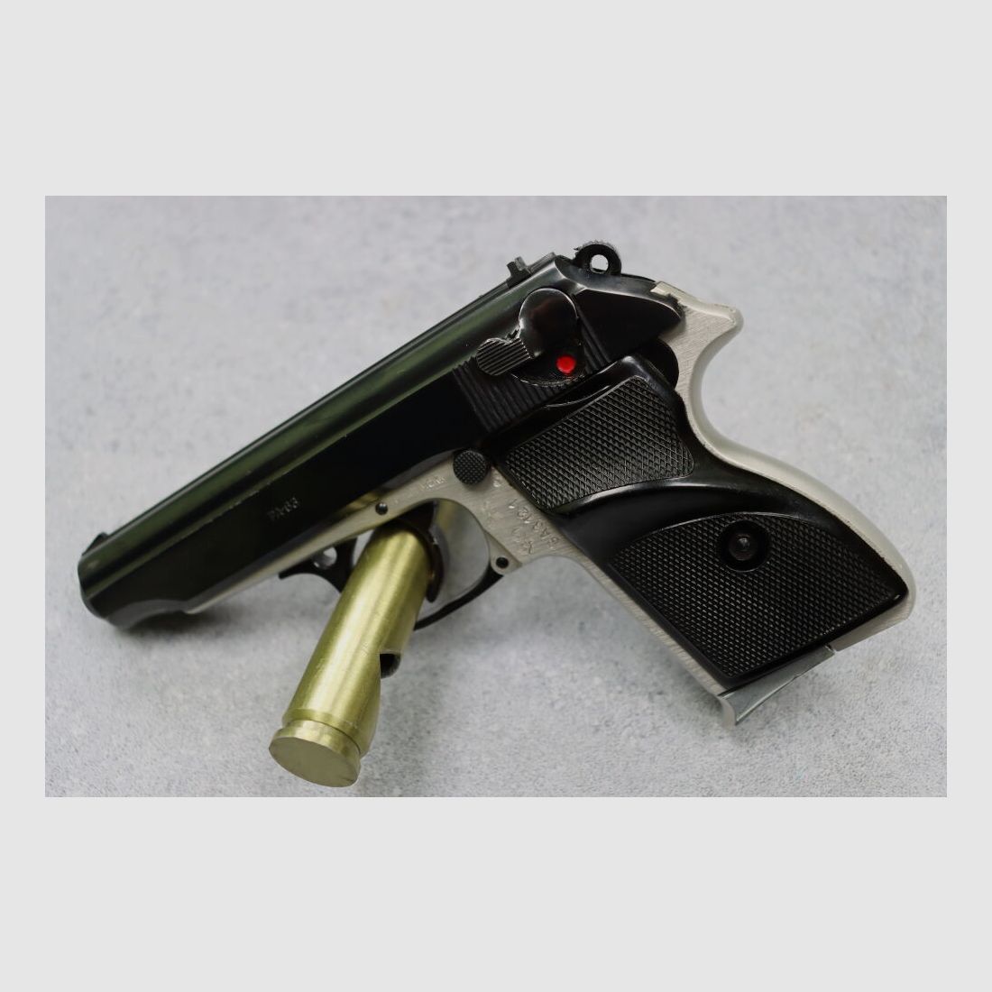 FÁBRICA DE ARMAS FÉGARMY (FEG) FEG PA 63