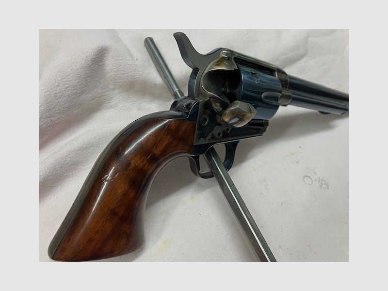 Raridad "HEGE Mod. Army 1873, Cal. .45 corto Knall" Raridad