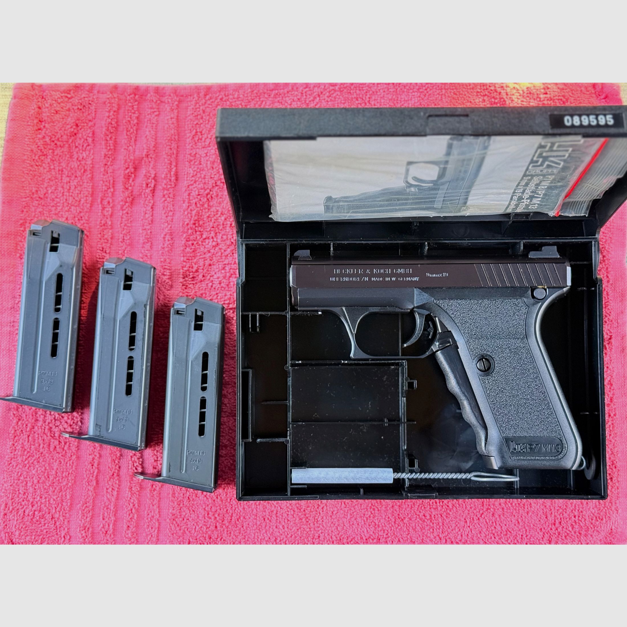 Heckler & Koch P7 M13, image 1 of 11