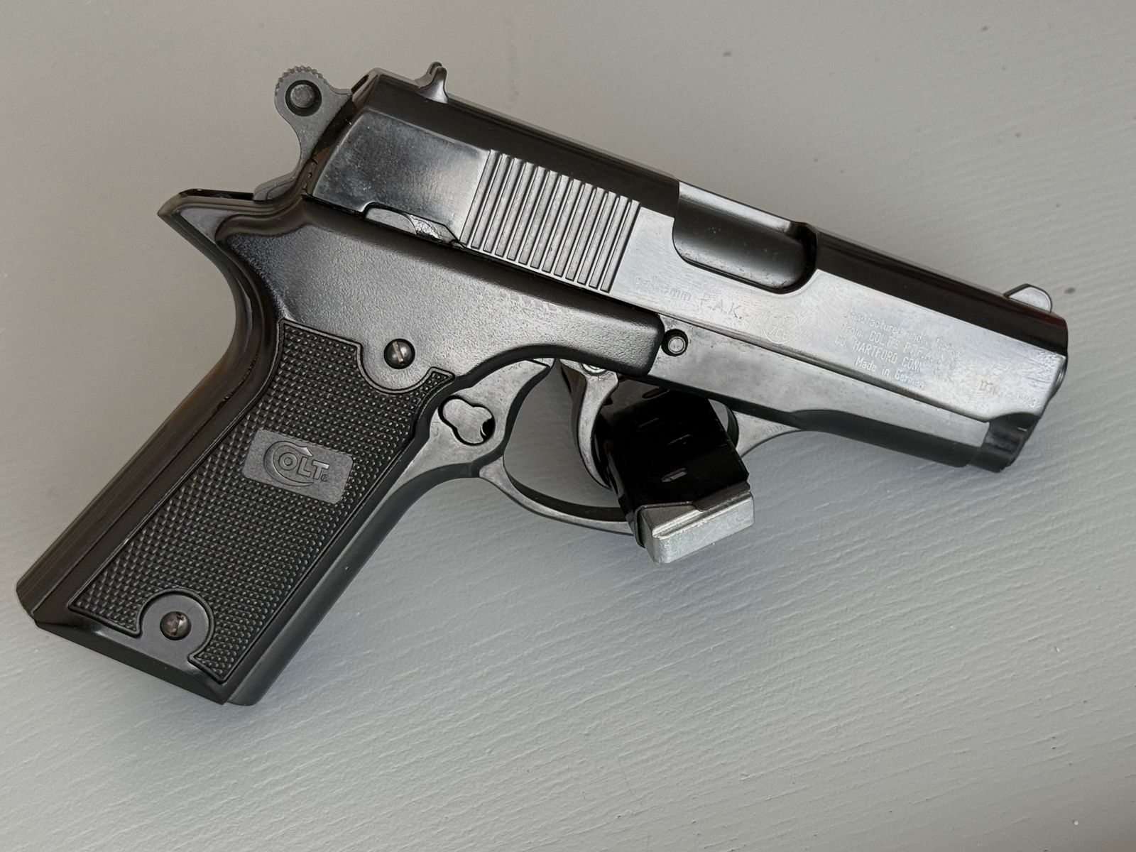 Colt Double Eagle Umarex Cal. 9mm P.A.K.  Brueniert