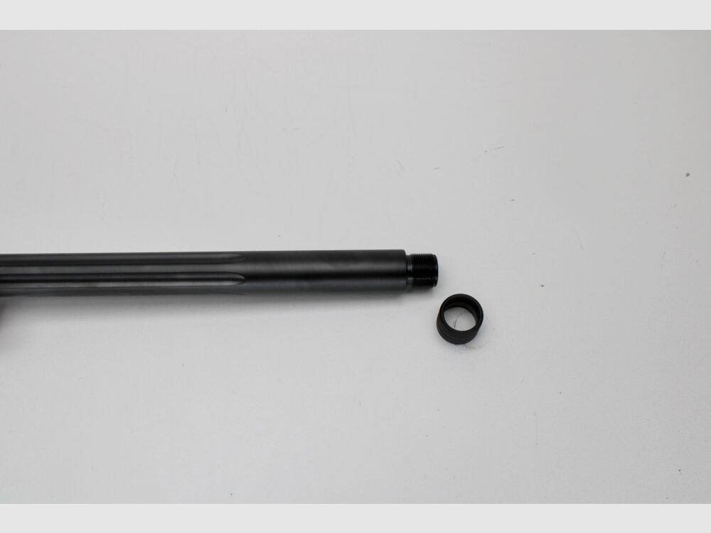 Rep. Büchse Sako 85 Varmint Kurz kannelierter Lauf Meopta 3-12x56 auf Dentl .222Rem