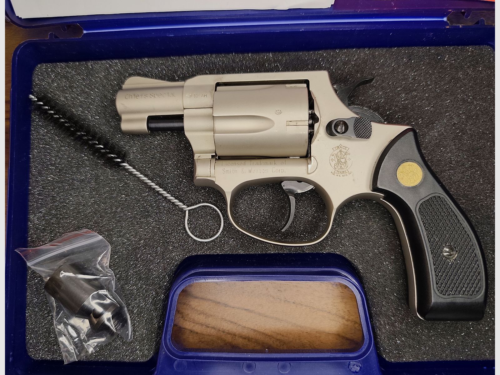 Smith & Wesson Chiefs Special blank firing revolver 9mm R.K.