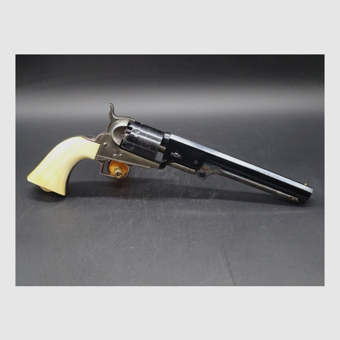 Originele Colt 1851 Navy Kaliber .36 Perk. Ongeschoten 1851 Navy