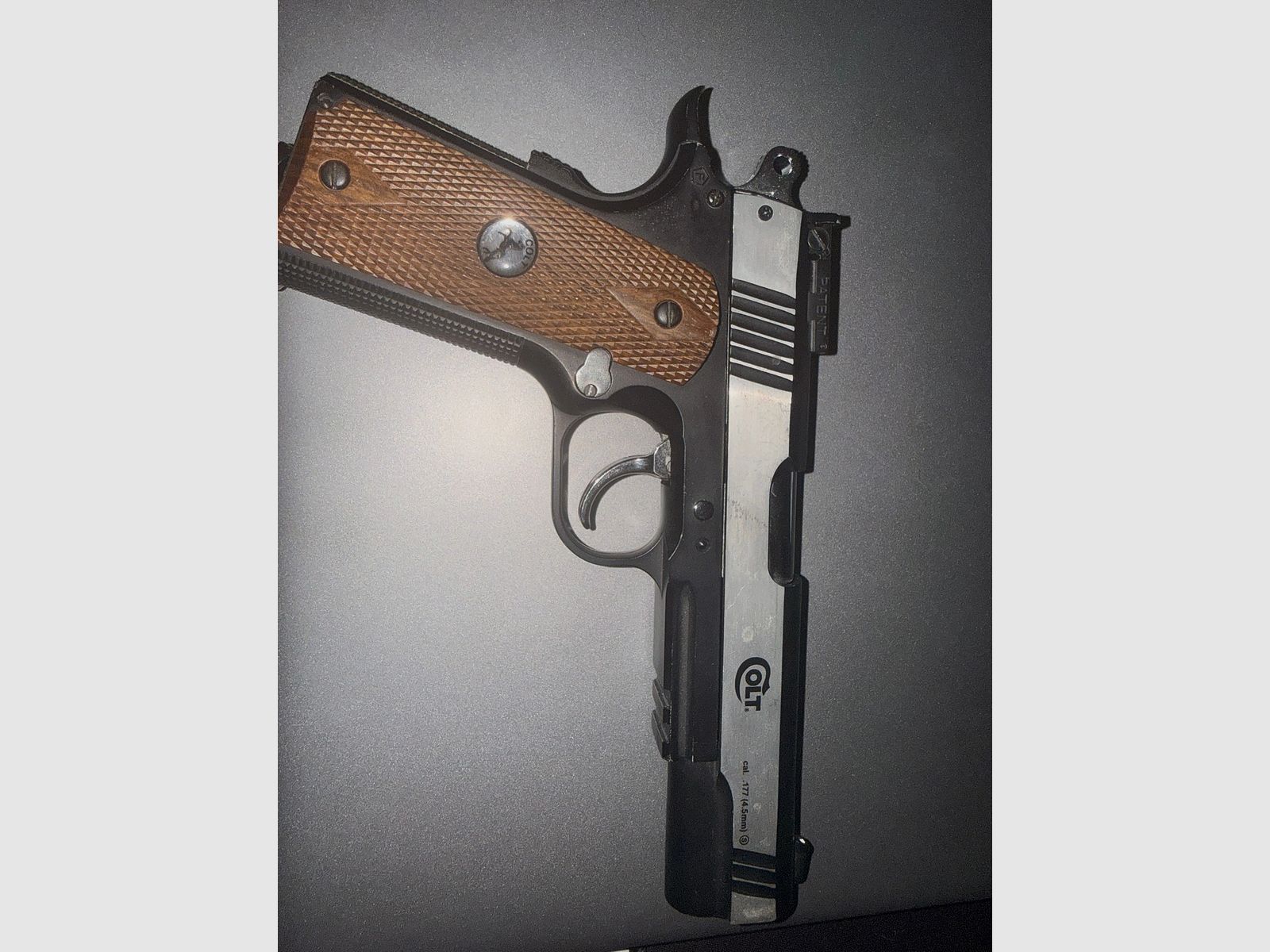 Colt Special Combat Classic 4,5 mm BB Luftpistole 