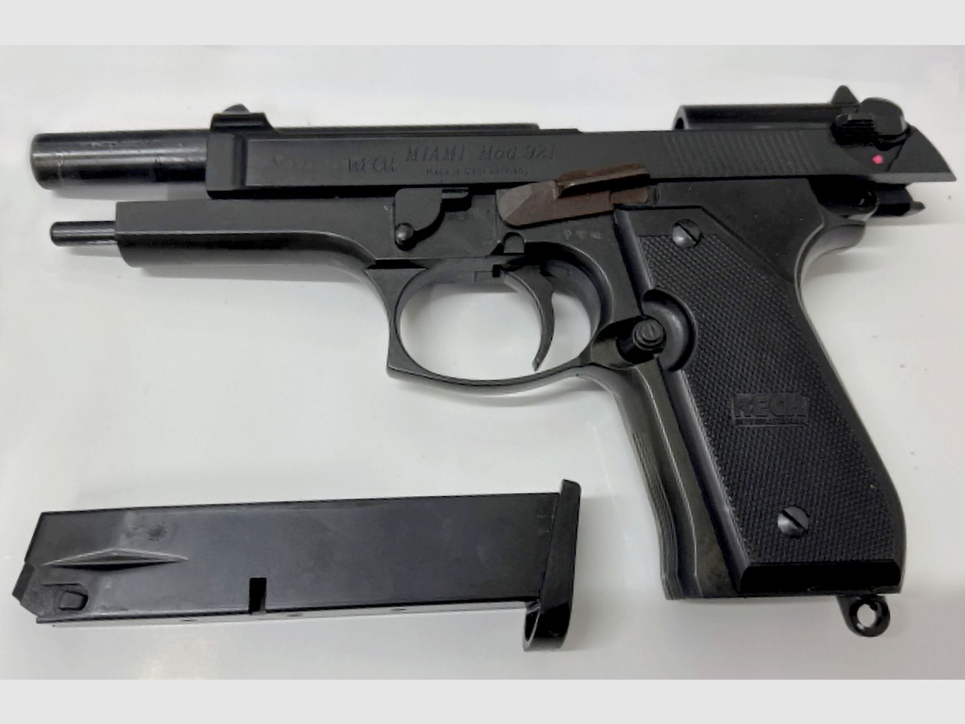 Reck Miami 92F PTB 488 blank firing pistol in caliber 9 mm P.A.K. (PTB 488)
