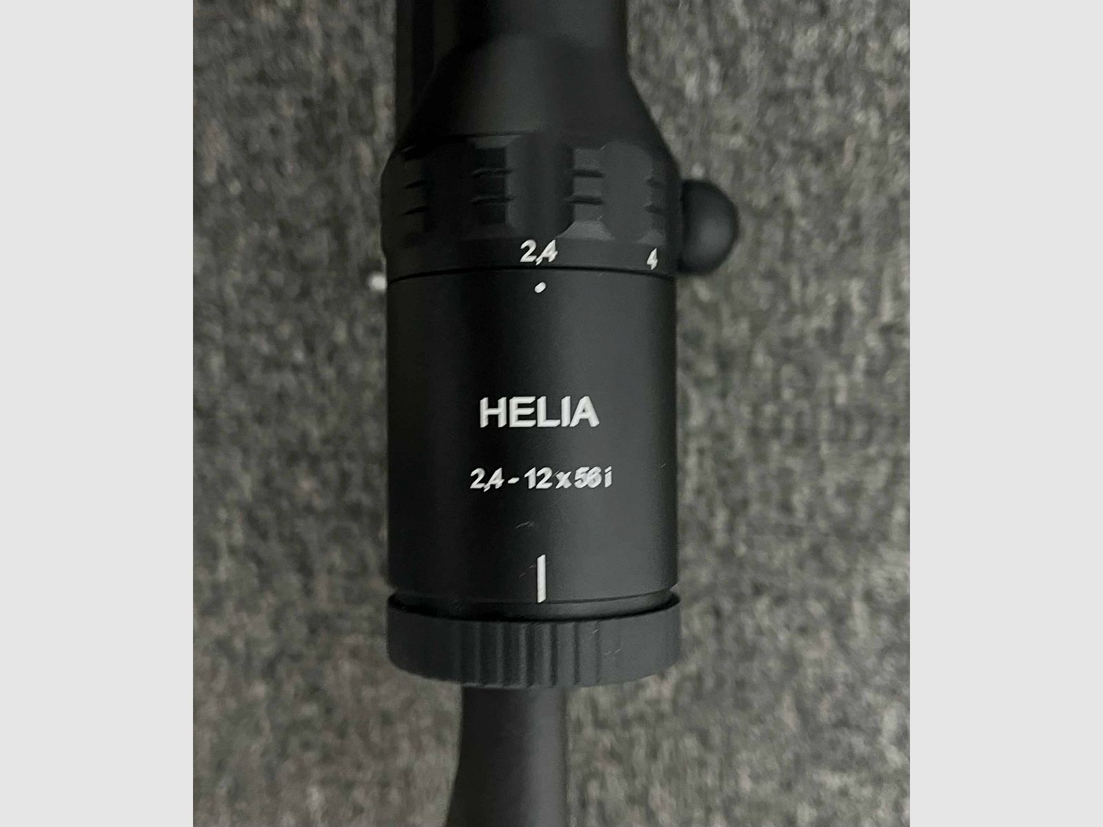 Blaser R8 Professional Succes + Kahles Helia 2,4-12x56 i + Montaje Dentler