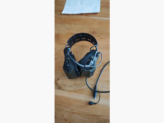 3M Peltor ComTac VIII