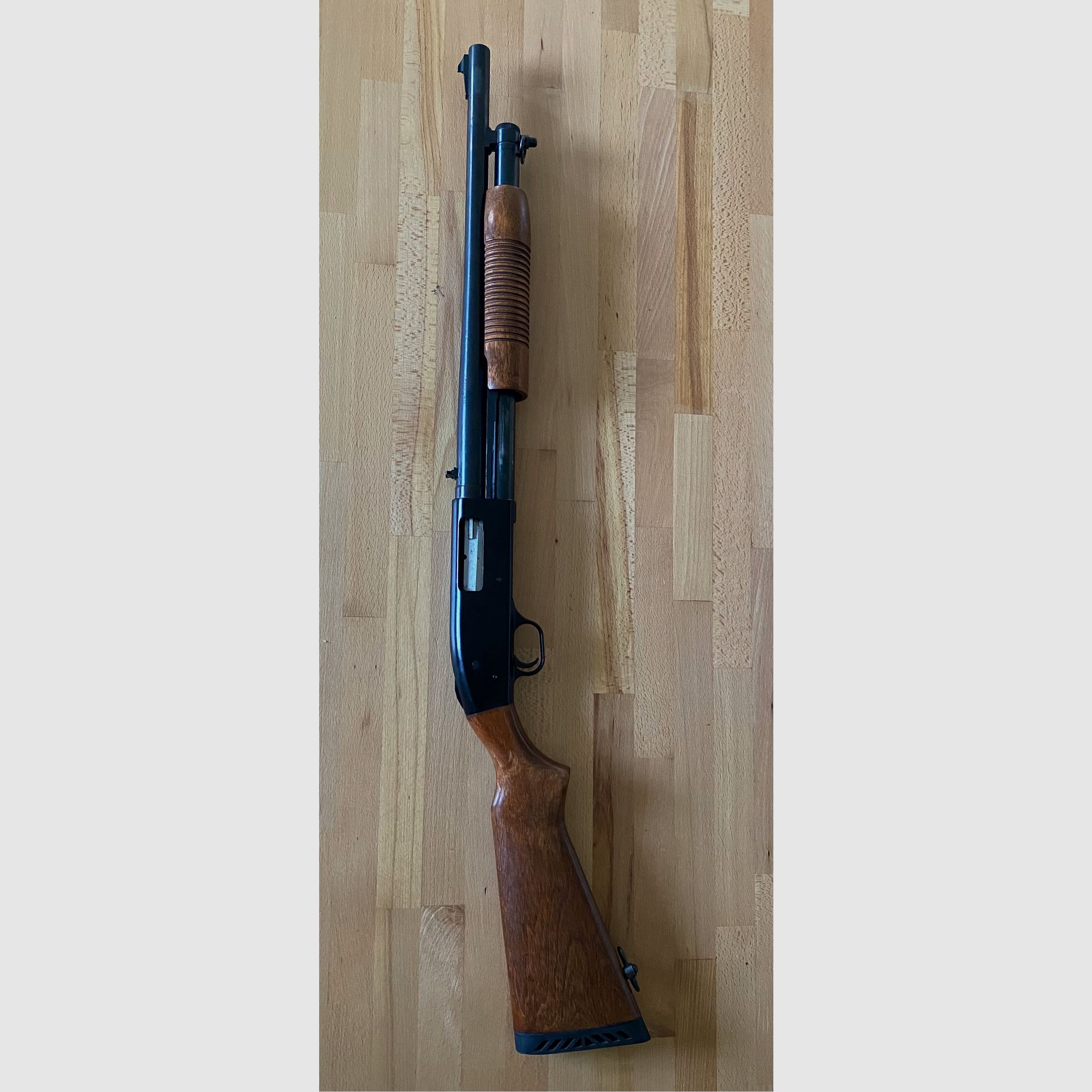 Pumpgun Mossberg 500 A  Kal. 12/70