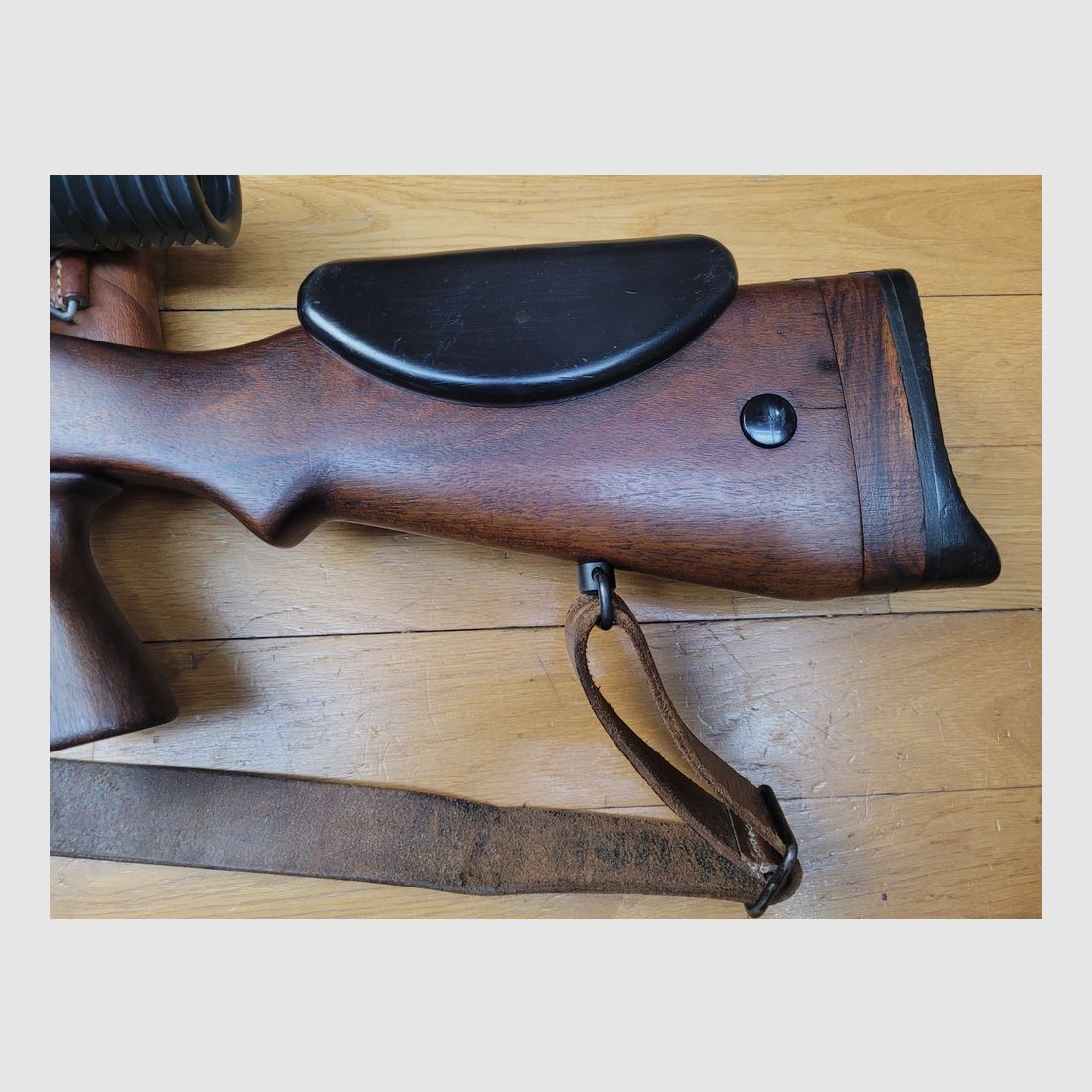Splendido e molto raro fucile di precisione FR-F1 tipo A – Calibro originale 7,5×54 MAS – Ottica APX 806 N°3 (quella giusta!) – Canne a specchio con tutto il suo potenziale – 2 caricatori con fondo in gomma (anche quelli giusti!) – Condizioni superbe – Arma magnifica e pezzo forte di una collezione di regolamento francese – TBE++, immagine 23 di 30