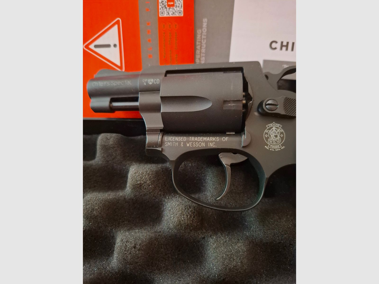 Smith & Wesson Chiefs Special 9mm RK. "NEW