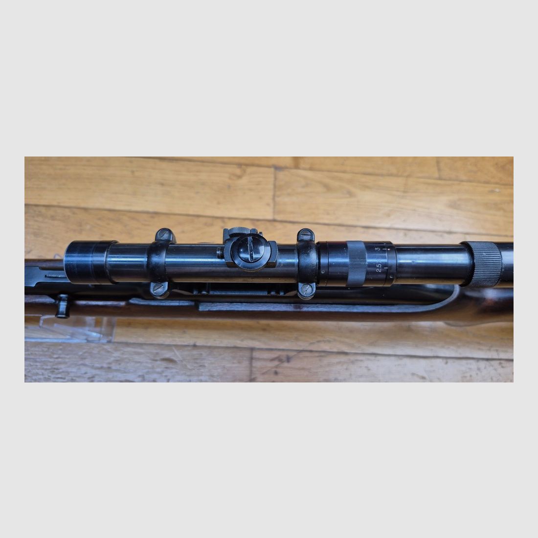 Very nice Winchester Model 77 – Semi-automatic rifle in cal. 22LR – The companion of the young American post-war – Ideal weapon for vermin hunting and personal enemy of every can! – 8 rounds – Very nice craftsmanship by Winchester New Haven from 1962 – Condition more than very good – TBE++, image 24 of 41