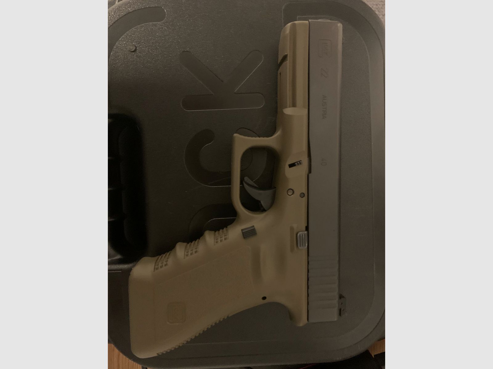 Glock 22 .40S&W Gen. 3 grün + Munition vorhanden, Bild 2 von 2