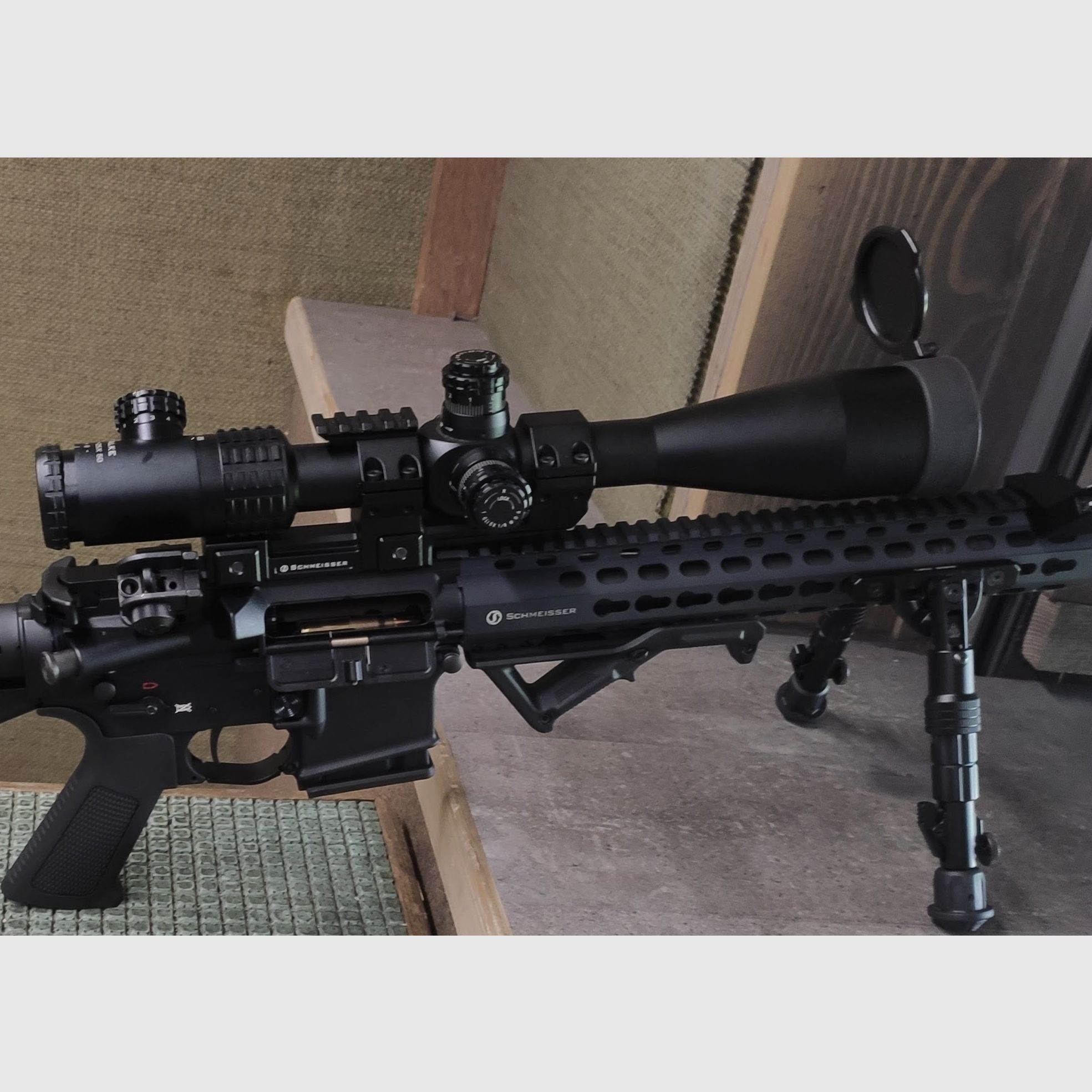 Falke 8,5-25x50 TAC Mil-Dot reticolo verde/rosso scope, immagine 3 di 7