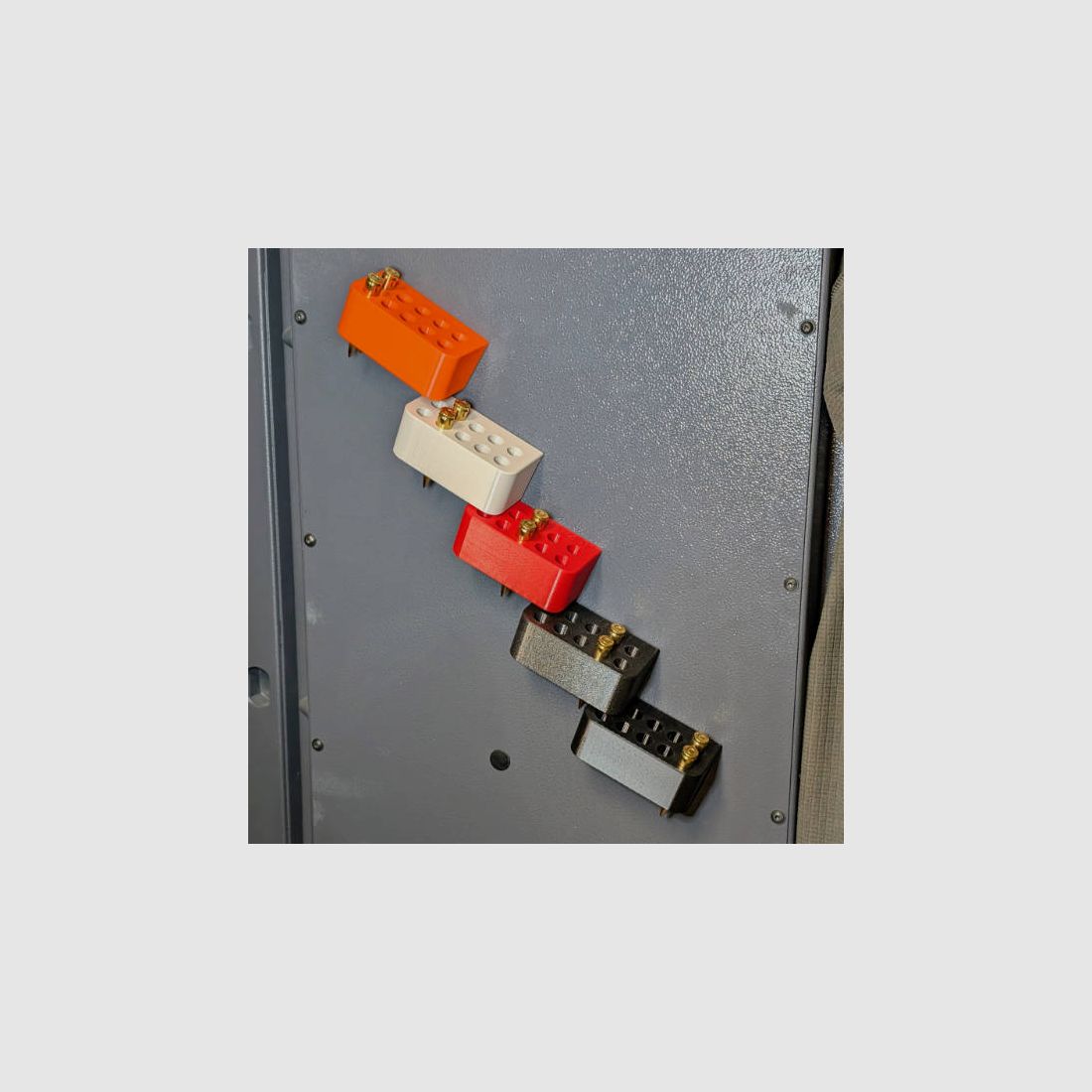 Supporto magnetico per munizioni per cartucce per armadietto delle armi - Accessorio per armadietto delle armi, immagine 6 di 7