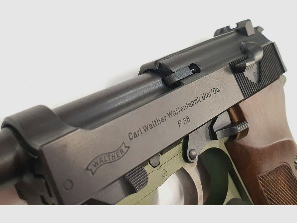 Walther / Schwaben Arms GmbH Special Edition Pistool Walther P38 in Klavertje Groen