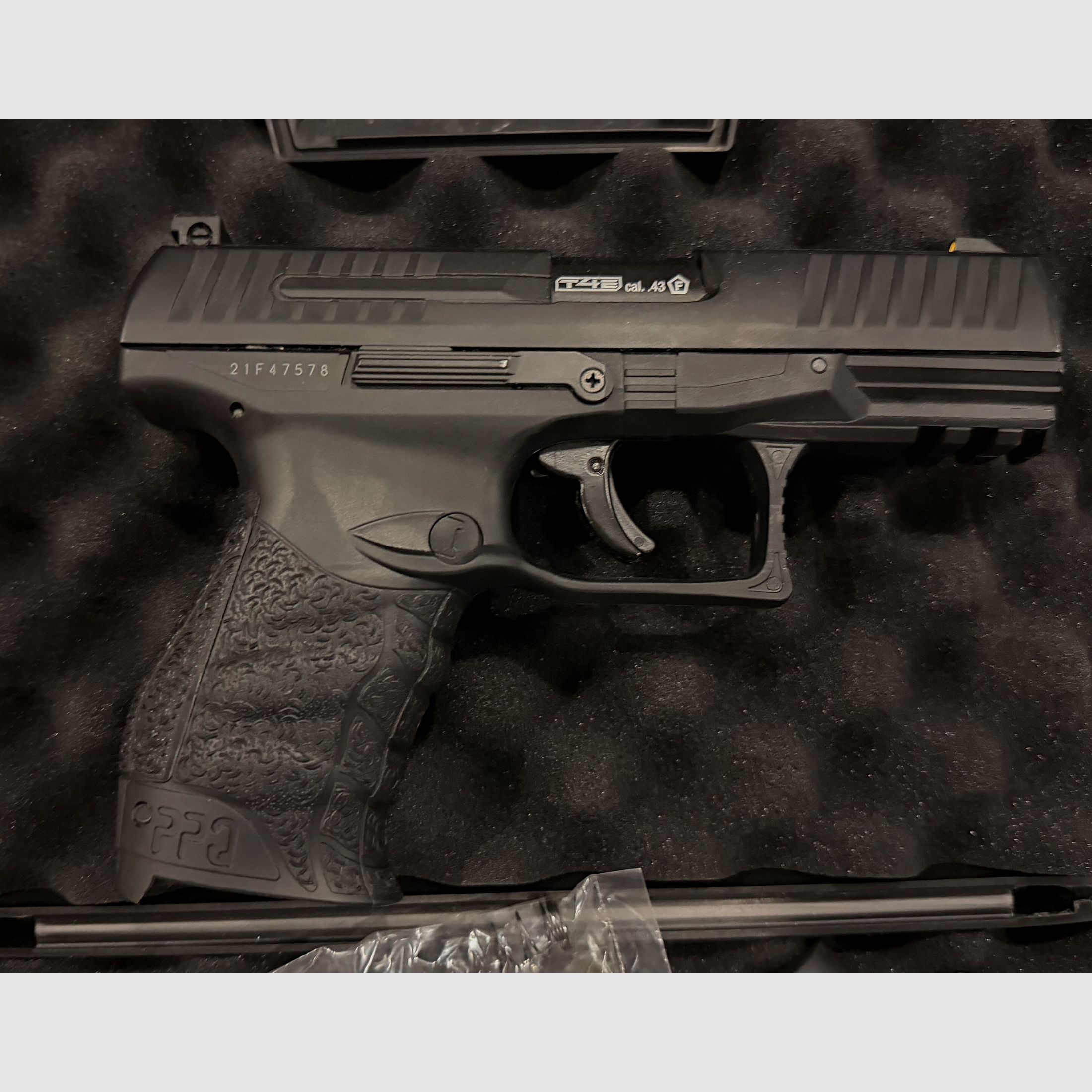 Walther PPQ M2 T4E RAM kal. .43 – w tym 2 magazynki – dobry stan