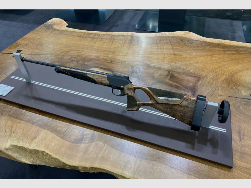 Blaser R8 Custom The Table