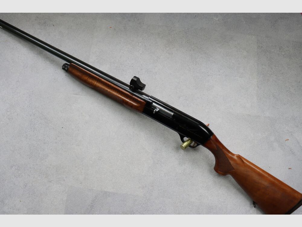 halbautomatische Flinte Benelli Manchino mit Reddot Manchino Auswurf Links