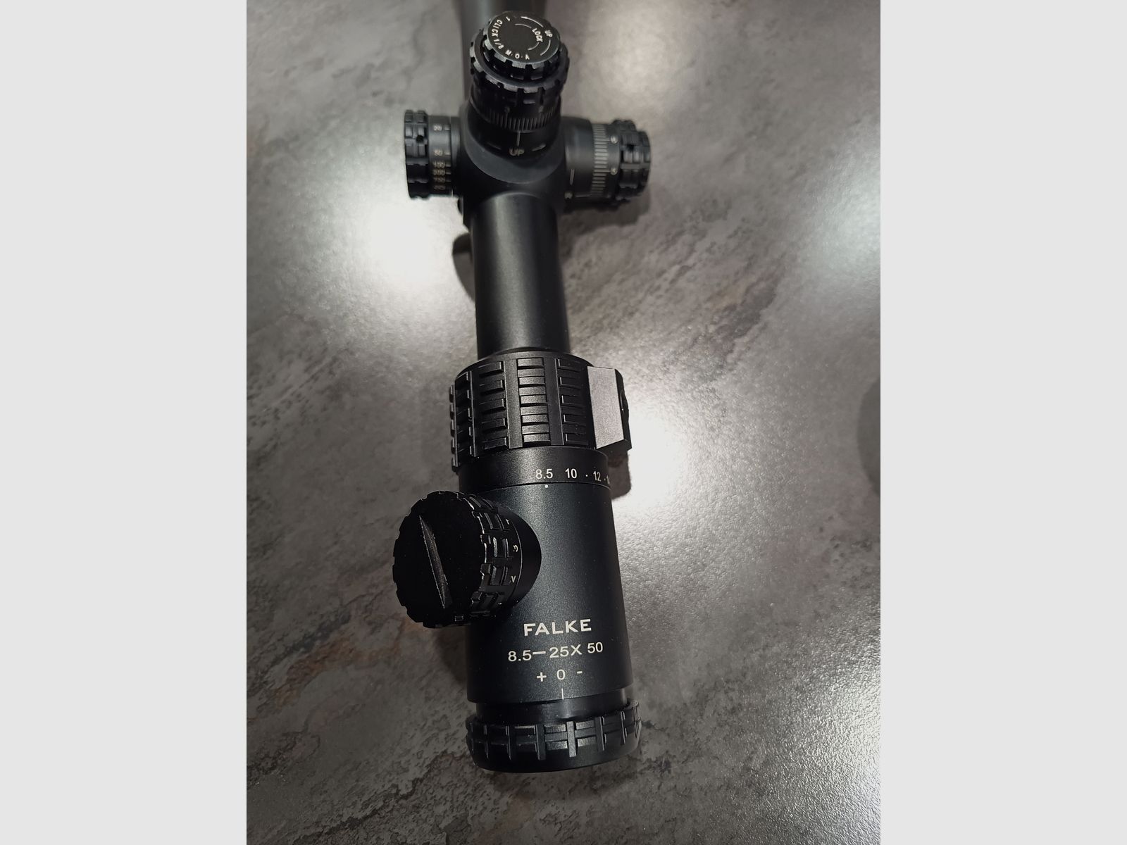 Falke 8, 5-25x50 TAC Mil-Dot Absehen grün/rot Zielfernrohr