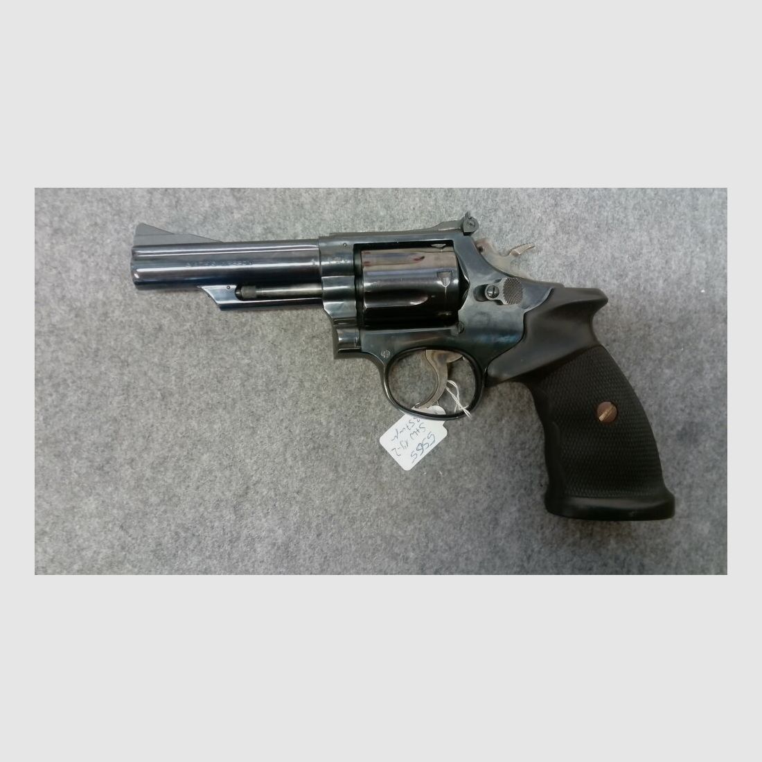 Smith + Wesson 19-2