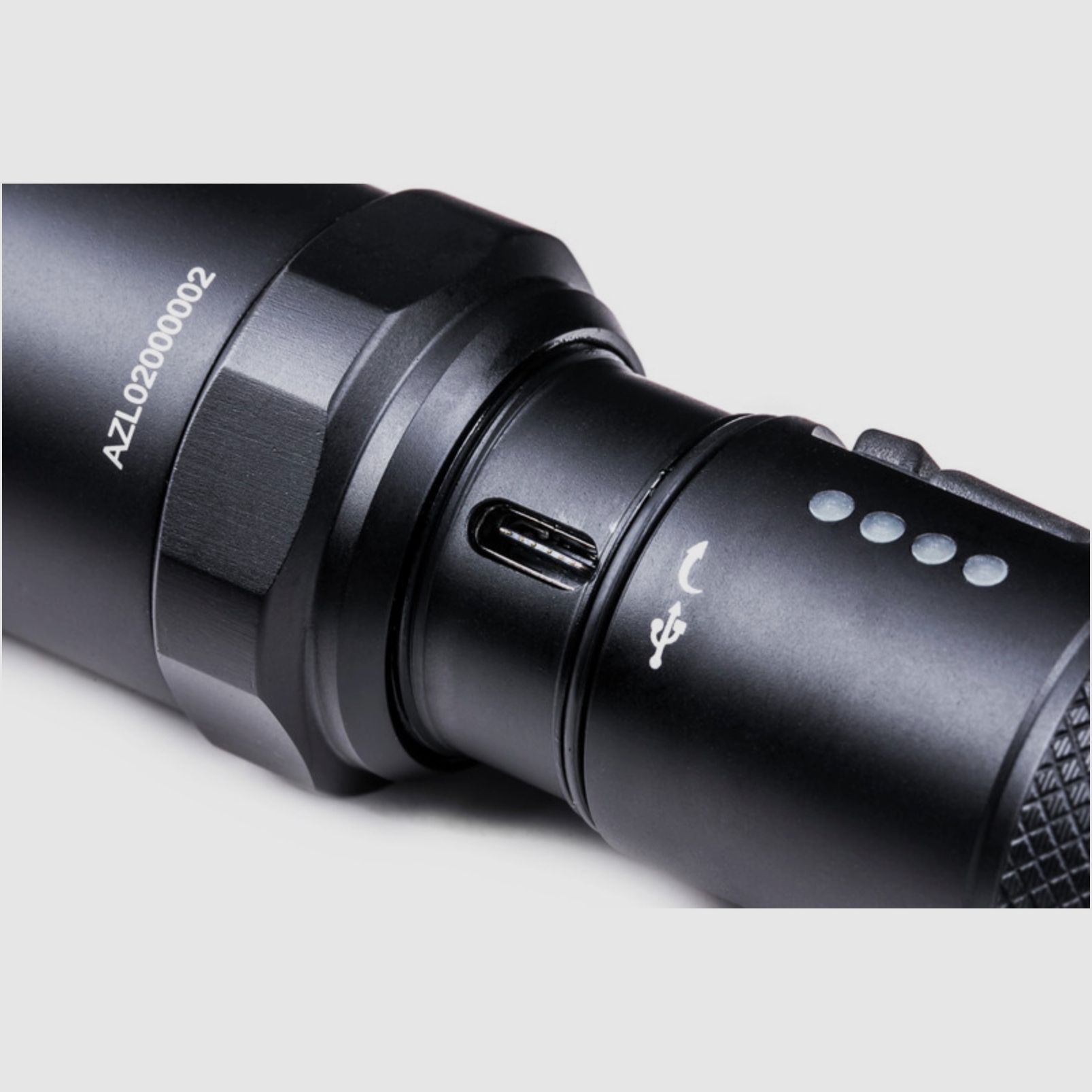 NEXTORCH P80 1.300 Lumen Einsatz LED Taschenlampe 280m Reichweite