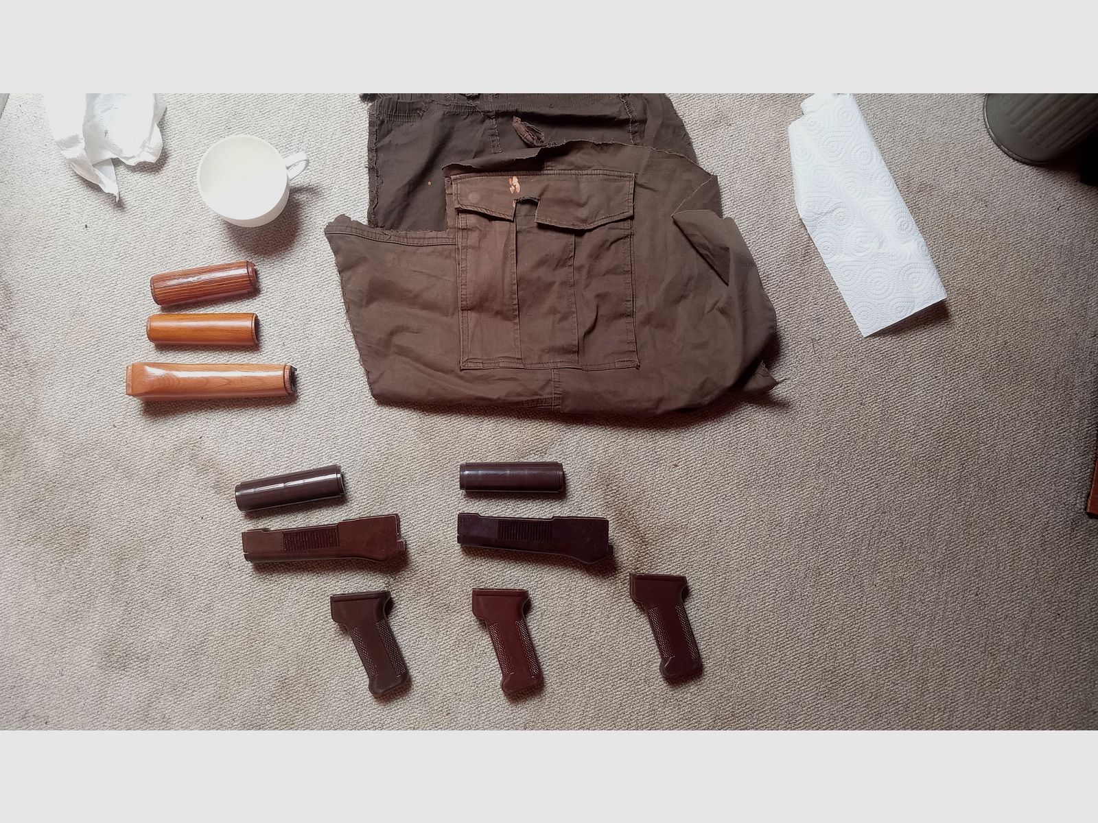 Ostdeutsche AKMS MPi Handschutz Garnitur für AKM und AK74 Bakelit und Plaste // mittelbar Einbau auch NEDI SDM Type 56 möglich