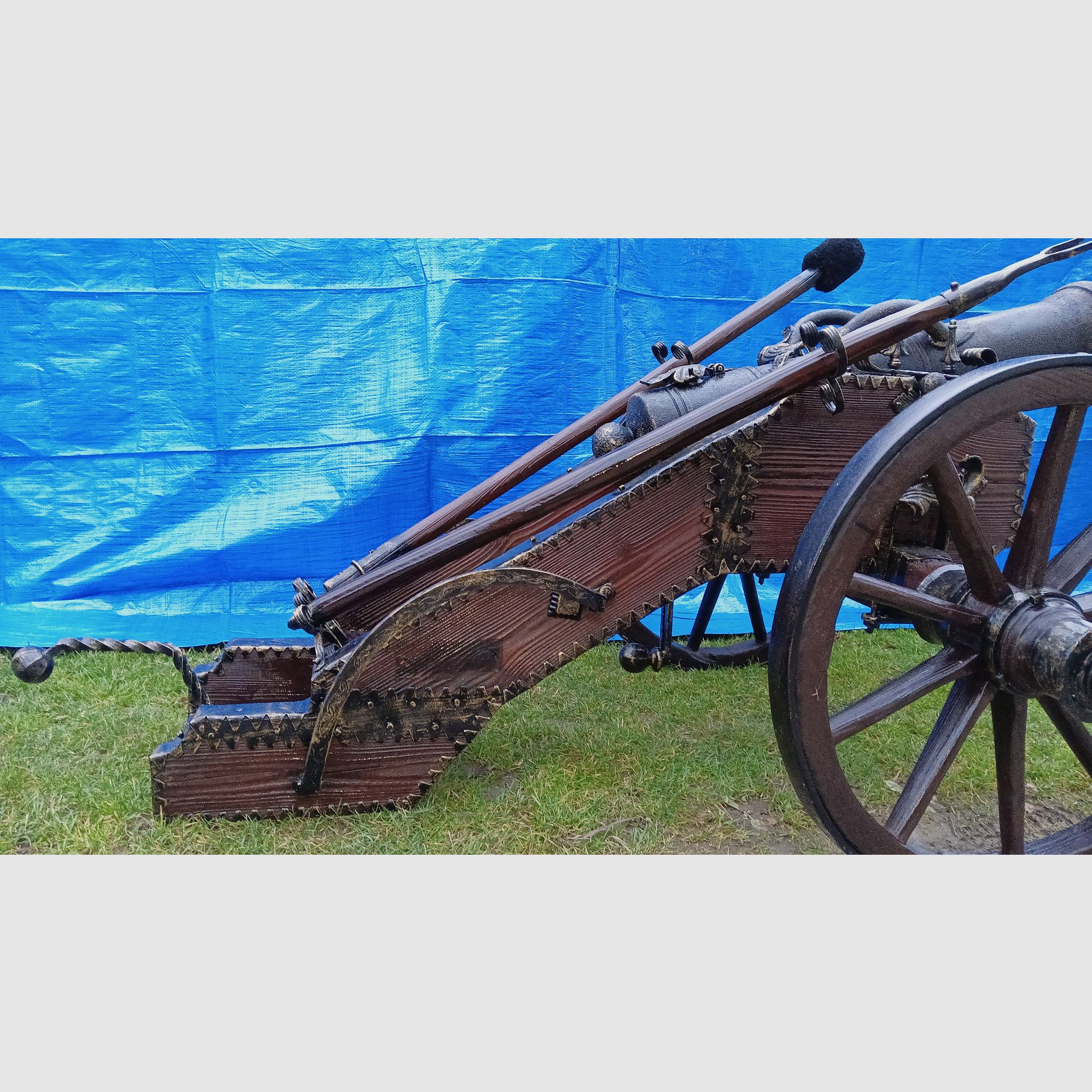 SPRZĘT, KANONY Sprzedaż armat ogrodowych do wystrzeliwania fajerwerków