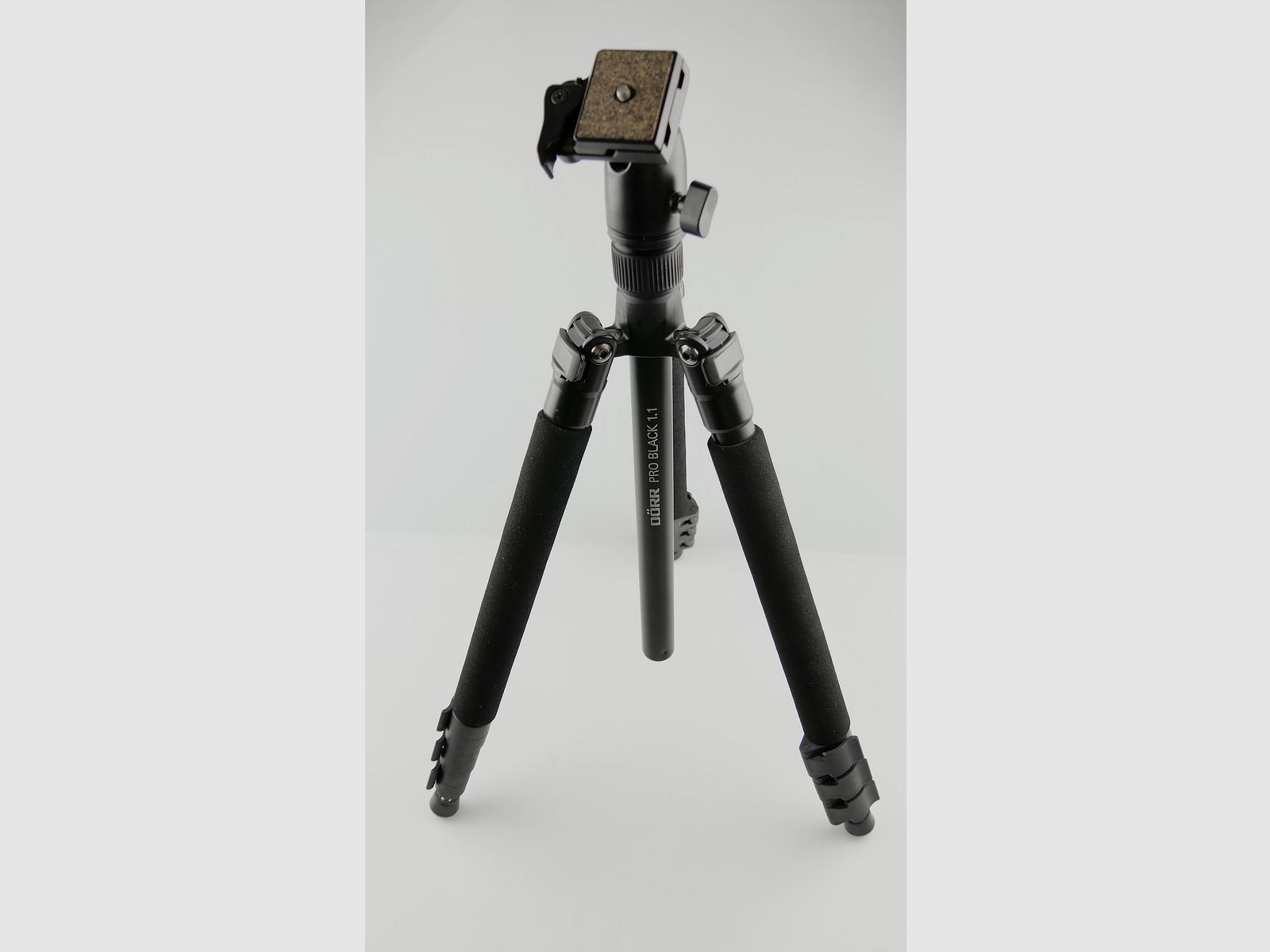 W024 Wystawca Dörr 380152 Statyw fotograficzny Pro 1.1 z głowicą kulową z wbudowanym poziomicą, 1/4 cala