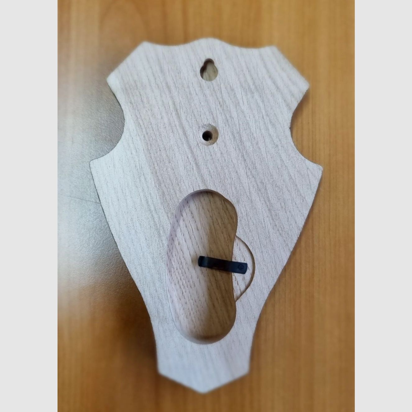 Massief eiken schild voor ree – Afgerond – 19 x 12 cm