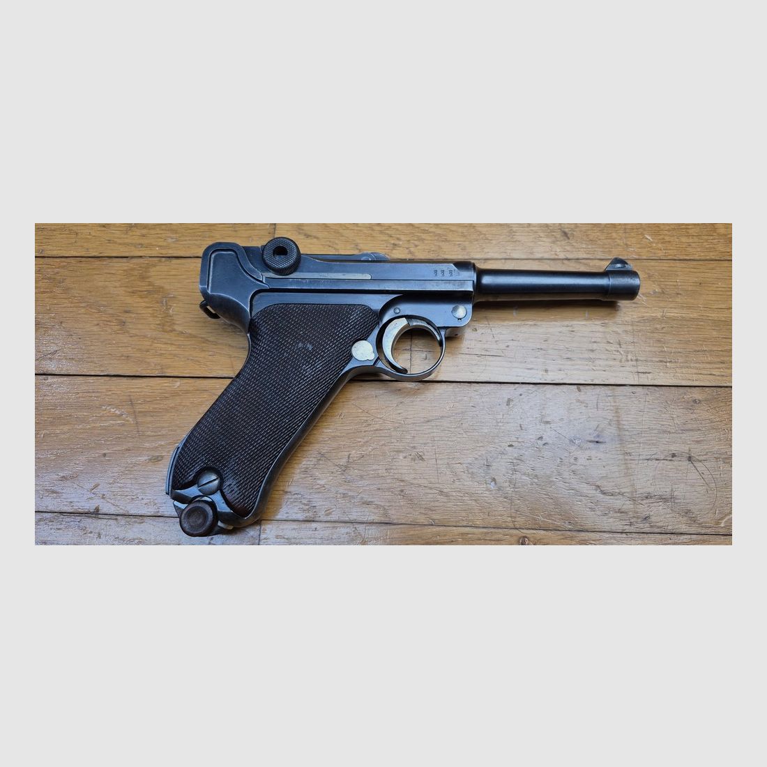 Muy bonito Pistol Luger P08 Primera guerra mundial – Fabricación DMW de 1915 – Totalmente monomatriculado excepto cargador – Muy buena mecánica – Cañón impresionante – Estado raro para sus 111 años! – TBE+, imagen 2 de 23