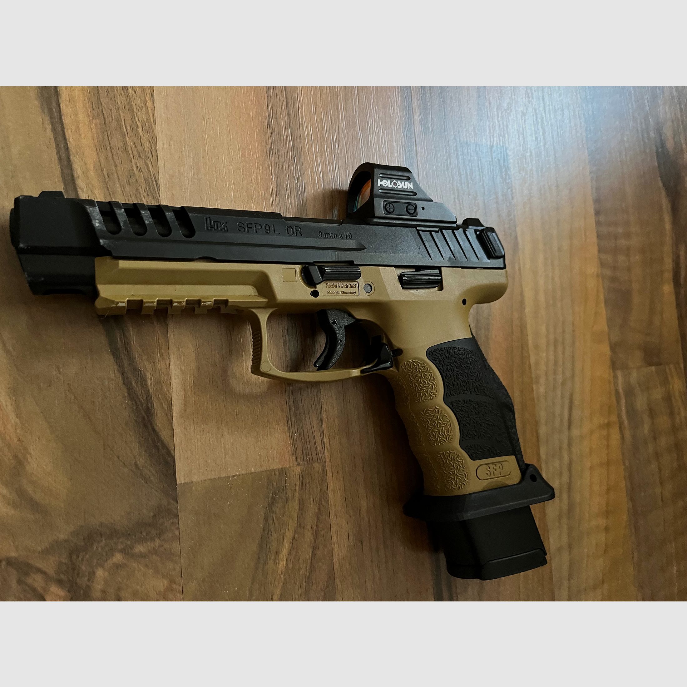 Heckler & Koch HK-Pistole Mod. SFP9 L + Holosun