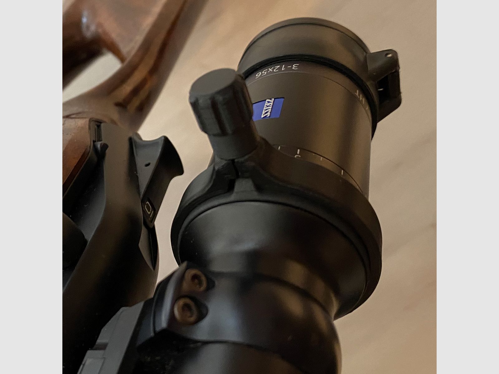 Dla Zeiss HT i DL: Szybka dźwignia regulacji ustawienia powiększenia