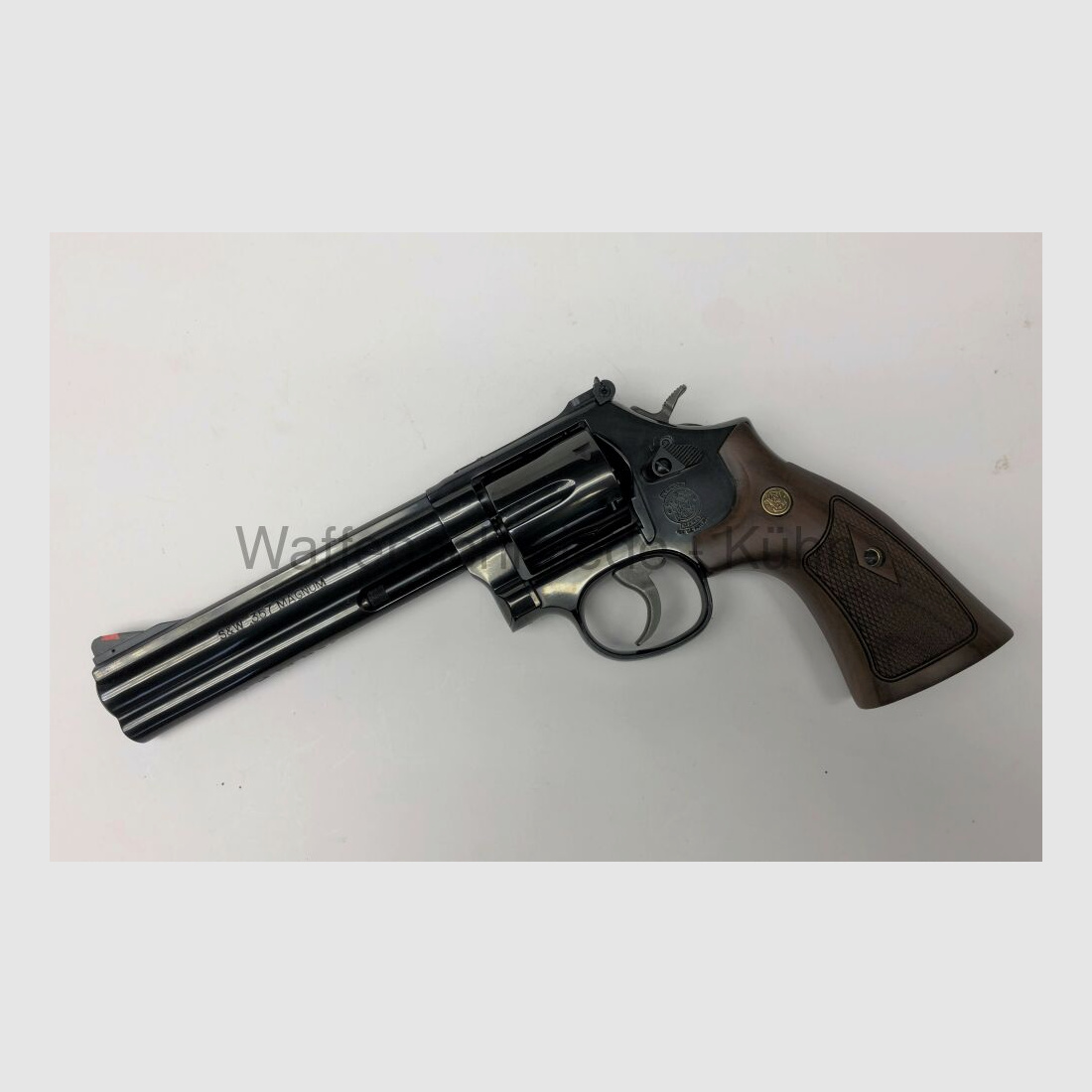 Smith & Wesson 586-8