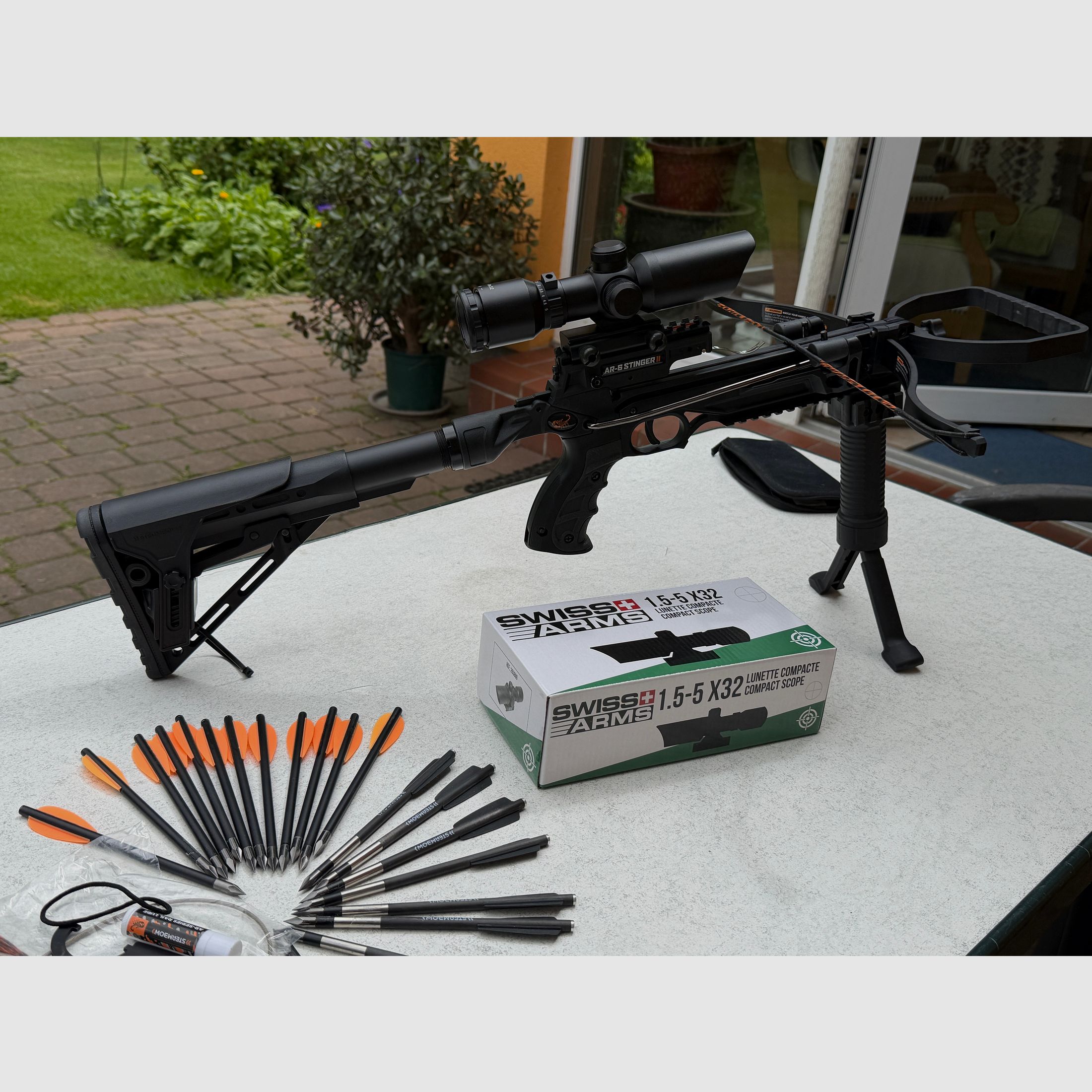 Armbrust Steambow AR-6 Stinger II Survival avec lunette de visée et divers accessoires :